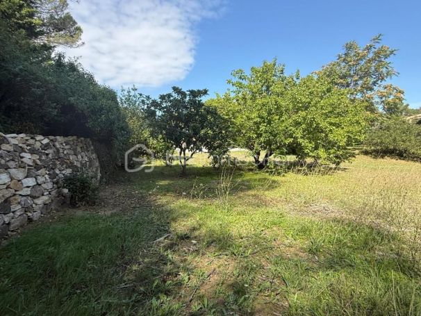 A louer MAISON  1 077 M2  VENTABREN