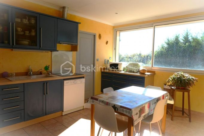 A louer MAISON  5 PIECES 107 M2  SAINT GENIES DE MALGOIRES