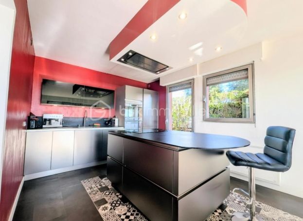 A louer APPARTEMENT T4 90 M2 TERRASSE BORD DE MER NICE