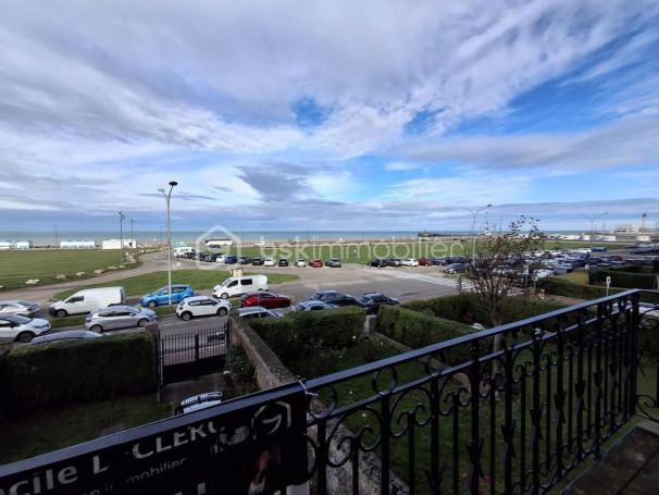 A louer APPARTEMENT DUPLEX T5 95 M2 TERRASSE PIEDS DANS L'EAU DIEPPE