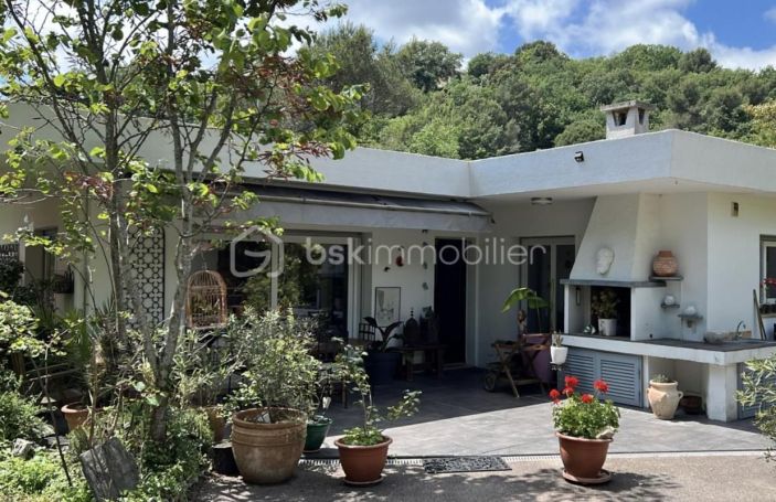 A louer MAISON  4 PIECES 140 M2  VENCE