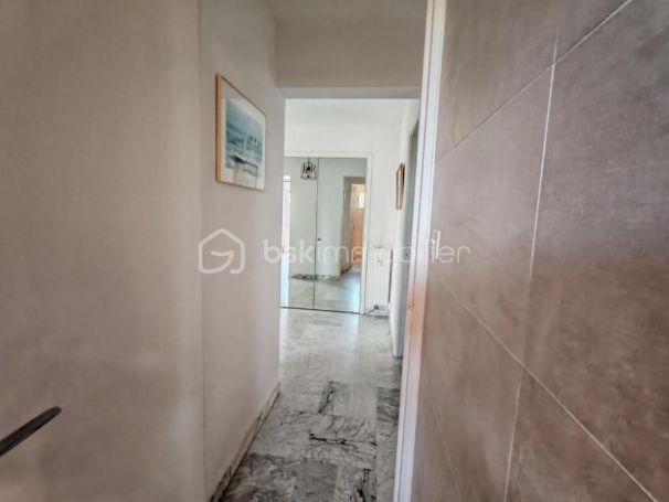 A louer APPARTEMENT T3 68 M2 TERRASSE BORD DE MER HYERES