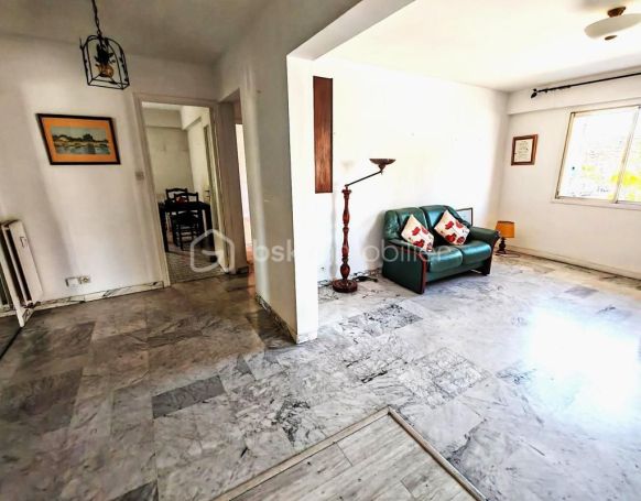 A louer APPARTEMENT T3 68 M2 TERRASSE BORD DE MER HYERES