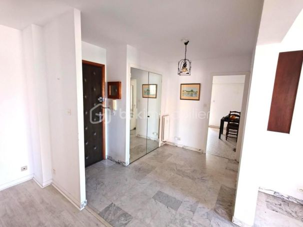 A louer APPARTEMENT T3 68 M2 TERRASSE BORD DE MER HYERES