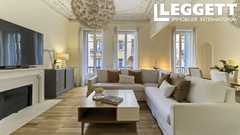 A louer APPARTEMENT T4 159 M2 BORD DE MER NICE