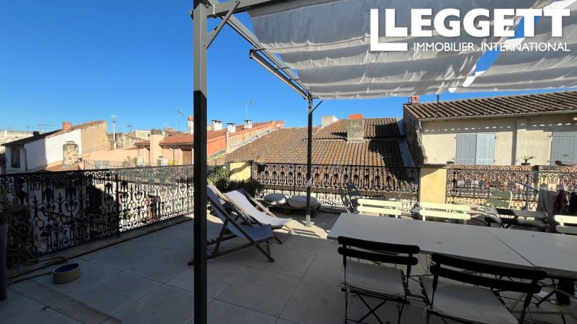 A louer APPARTEMENT DUPLEX T6 117 M2 TERRASSE BORD DE MER ARLES