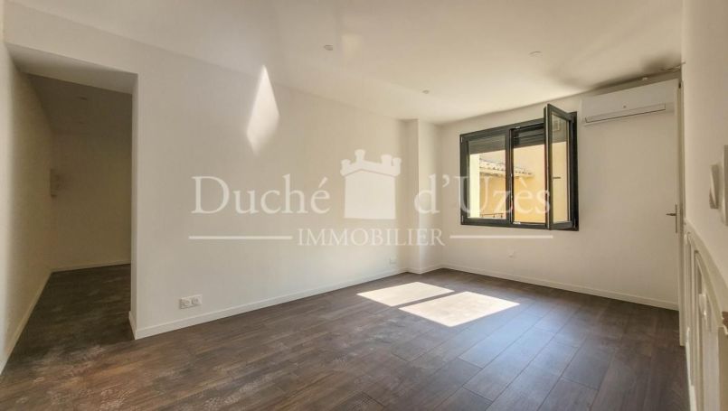 A louer MAISON  DE MAîTRE  UZES