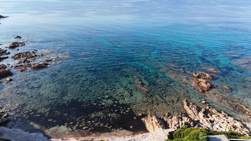 A louer MAISON  5 PIECES 165 M2 BORD DE MER VICO