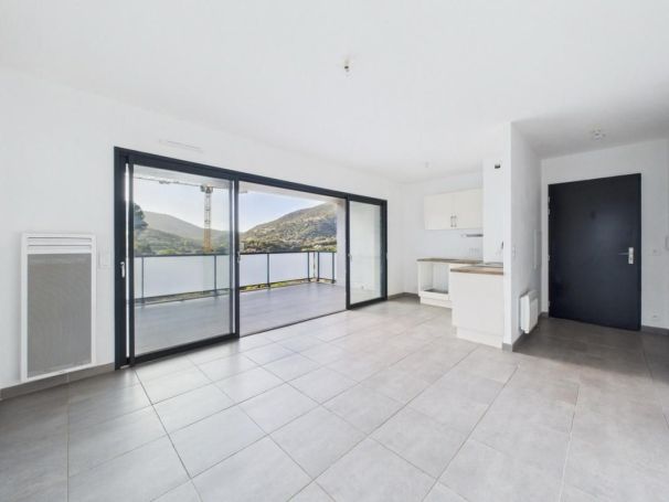 A louer APPARTEMENT T2 40 M2 TERRASSE BORD DE MER AJACCIO