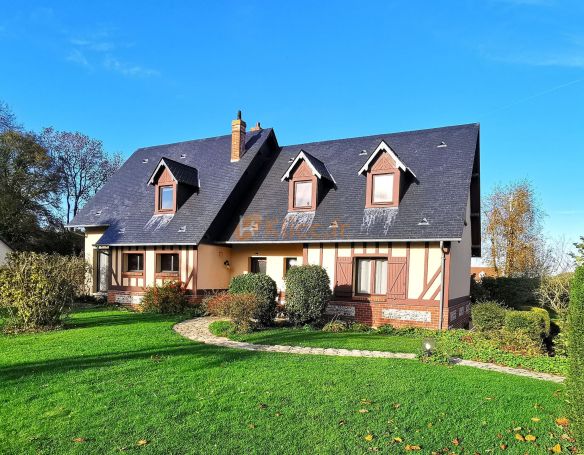 A louer MAISON  D'ARCHITECTE  SAINT NICOLAS D ALIERMONT Commerce et commodités