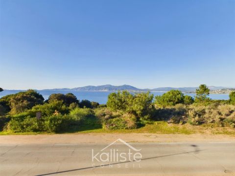 A louer APPARTEMENT T2 42 M2 TERRASSE PIEDS DANS L'EAU PIETROSELLA