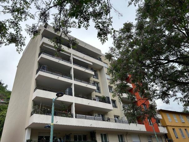 A louer APPARTEMENT T2 40 M2 TERRASSE BORD DE MER MENTON