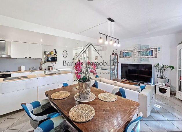 A louer APPARTEMENT T4 95 M2  BARJOLS