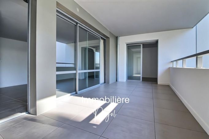 A vendre APPARTEMENT T4 terrasses + garage double Marseille
