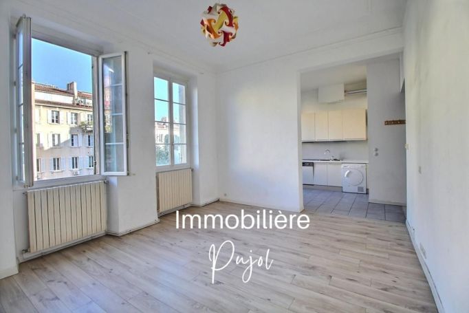 APPARTEMENT T4 80 M2 BORD DE MER MARSEILLE