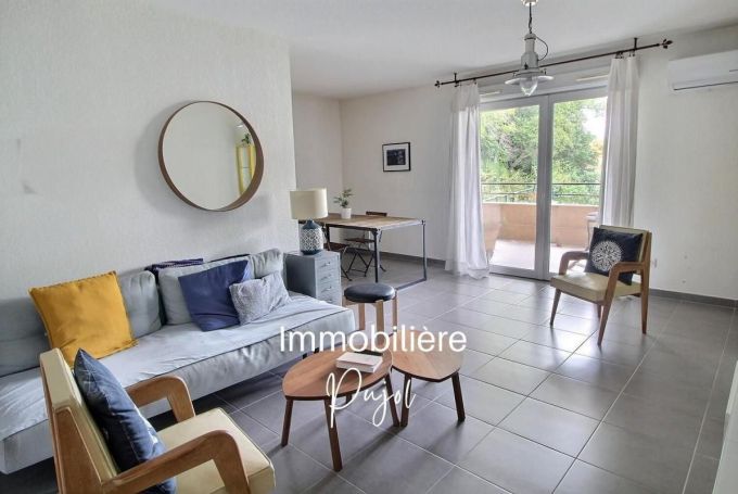 A vendre APPARTEMENT T3  de 65m2 avec terrasse et garage 13014 Marseille