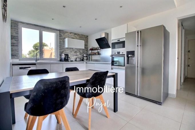 A vendre T4  - DERNIER ETAGE - BALCON 109 Traverse de la Gouffonne 13 13009 Marseille