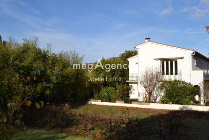 A louer MAISON  6 PIECES 143 M2  COURNANEL