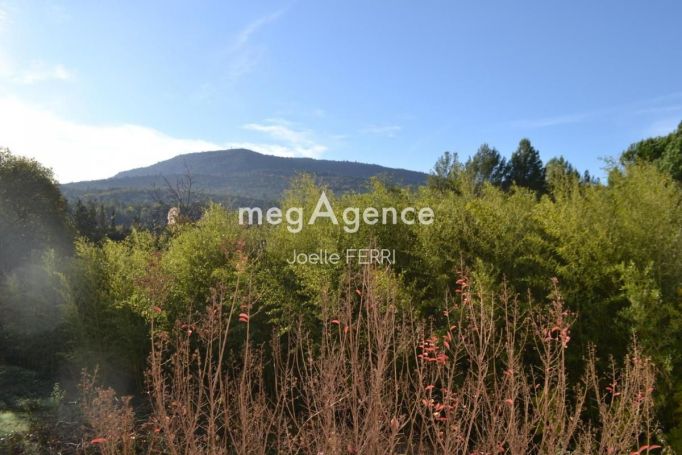 A louer MAISON  6 PIECES 143 M2  COURNANEL