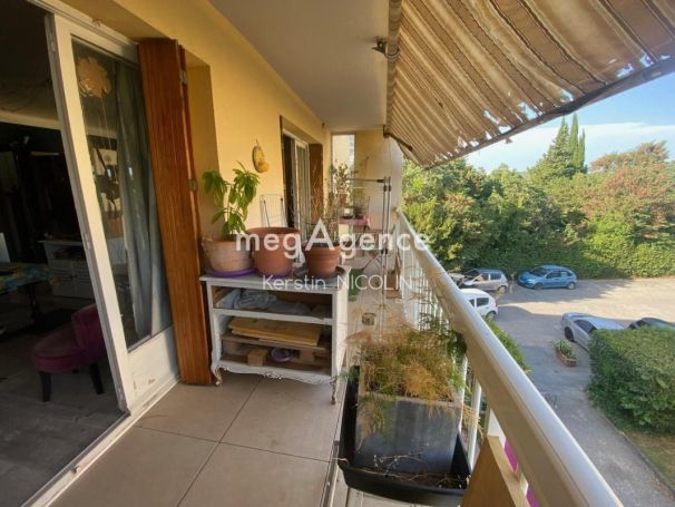 A louer APPARTEMENT T3 74 M2 TERRASSE  BRIGNOLES