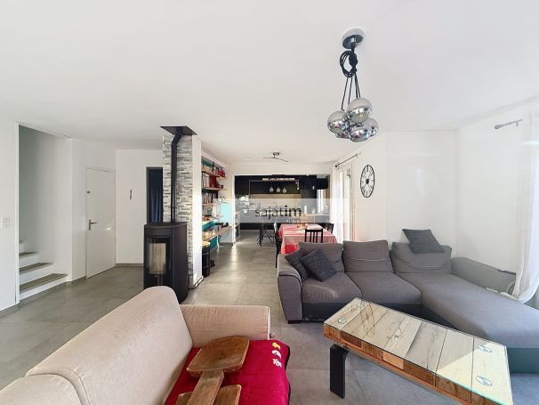 A vendre CHARMANTE Maison 6 PIECES 131 M² Six-Fours-les-Plages