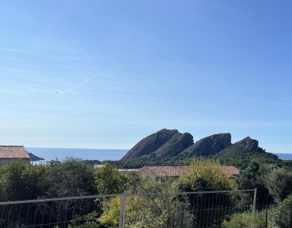 SUPERBE VILLA CONTEMPORAINE 212 M²  VUE MER PANORAMIQUE La Ciotat