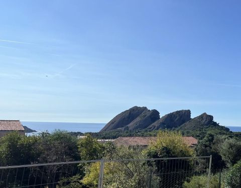 A vendre SUPERBE VILLA CONTEMPORAINE 212 M²  VUE MER PANORAMIQUE La Ciotat