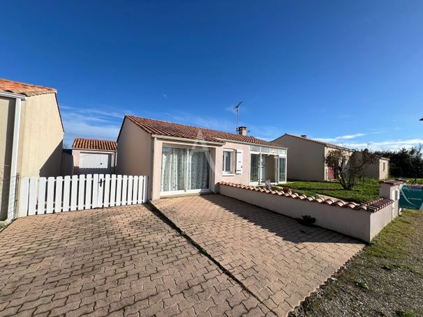 A vendre MAISON  4 PIECES 75 M2 BORD DE MER LONGEVILLE SUR MER