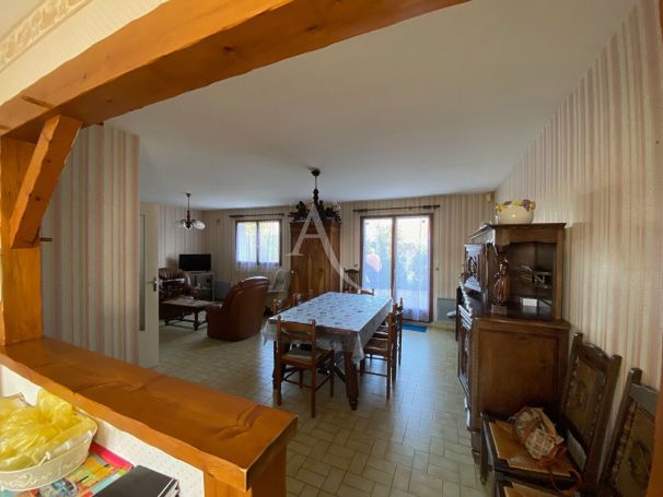 A vendre MAISON  4 PIECES 94 M2 BORD DE MER LONGEVILLE SUR MER