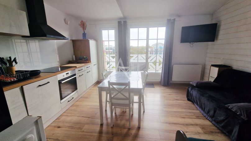 A louer APPARTEMENT T2 32 M2 BORD DE MER TALMONT SAINT HILAIRE