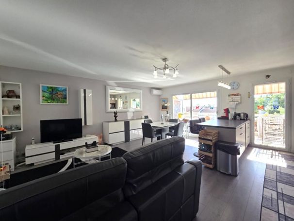 A louer APPARTEMENT DE PRESTIGE T4 83 M2 TERRASSE BORD DE MER CROS DE CAGNES