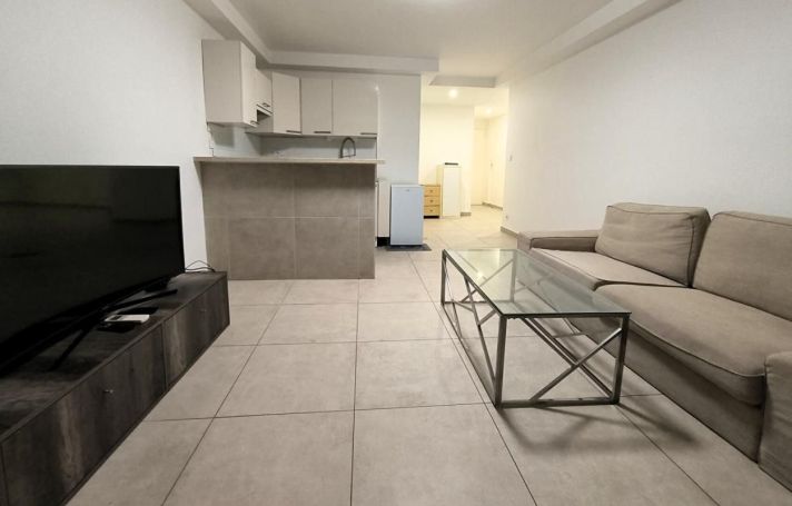 A louer APPARTEMENT T2 40 M2 BORD DE MER SAINT LAURENT DU VAR