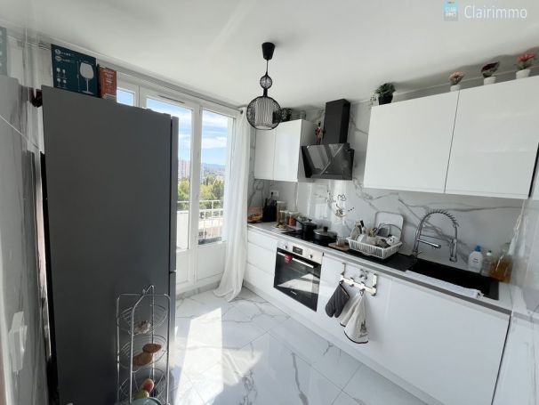 A louer APPARTEMENT T3 51 M2  MARSEILLE 13EME