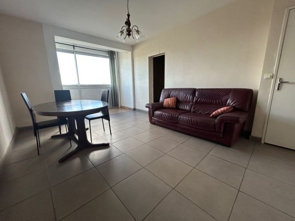 A louer APPARTEMENT T4 69 M2  MARSEILLE 13EME