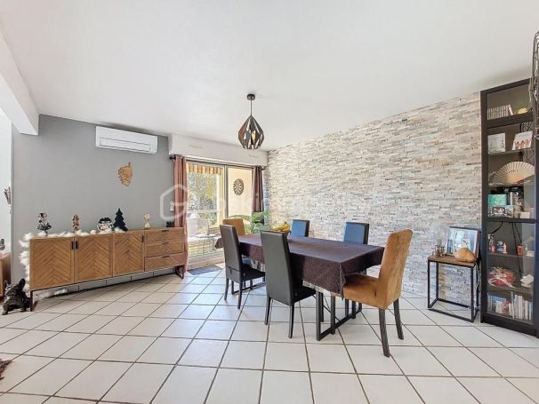 A louer APPARTEMENT T4 75 M2 TERRASSE BORD DE MER TOULON