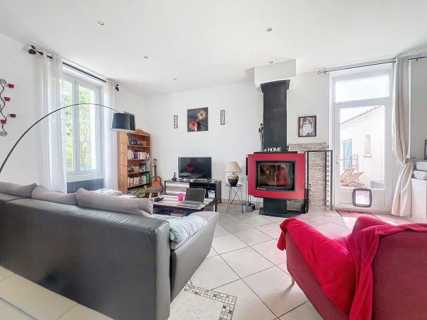 A louer MAISON  DE MAîTRE  LE CASTELLET