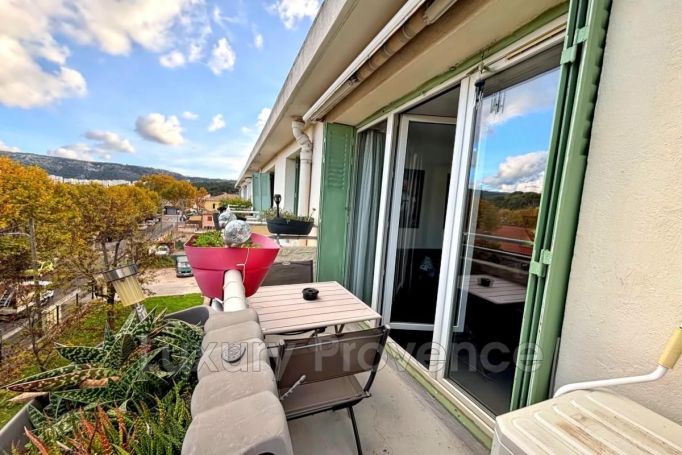 A louer APPARTEMENT T3 53 M2  AUBAGNE