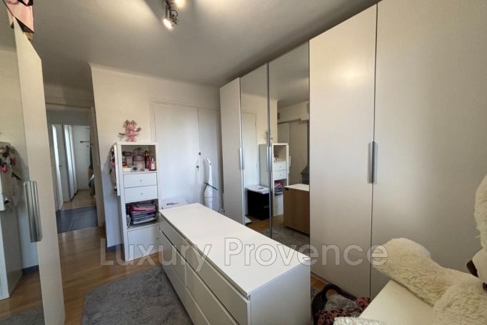 A louer APPARTEMENT T3 53 M2  AUBAGNE