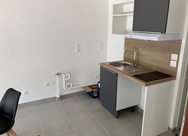 A louer APPARTEMENT T2 38 M2 TERRASSE BORD DE MER VITROLLES