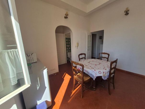 A louer STUDIO  34 M2 BORD DE MER CARQUEIRANNE