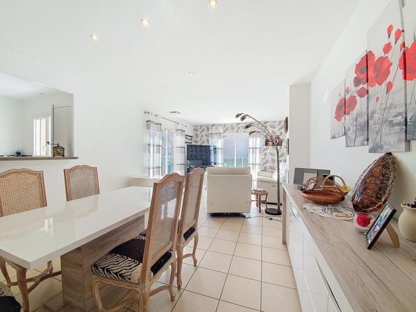 MAISON  4 PIECES 83 M2 BORD DE MER SAINT LAURENT DE LA SALANQUE