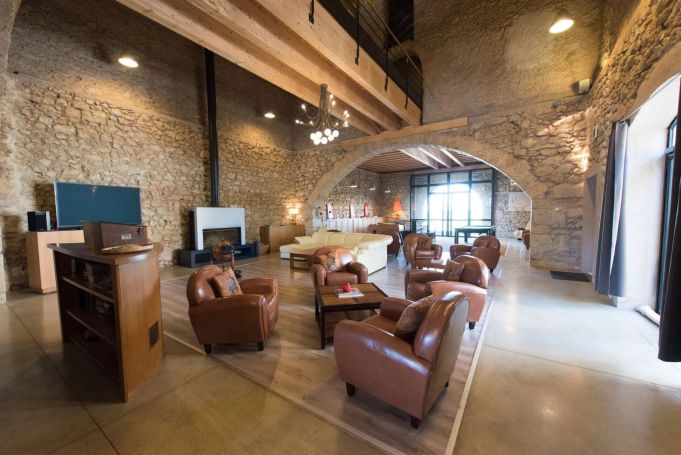 A vendre Magifique Maison D HOTES 25 PIECES OUVEILLAN