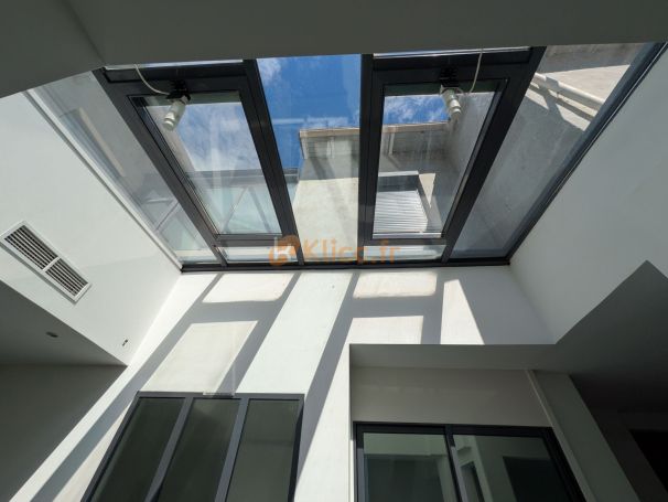 A vendre MAISON DE VILLE 5 PIECES 214 M² CANNES LA BOCCA