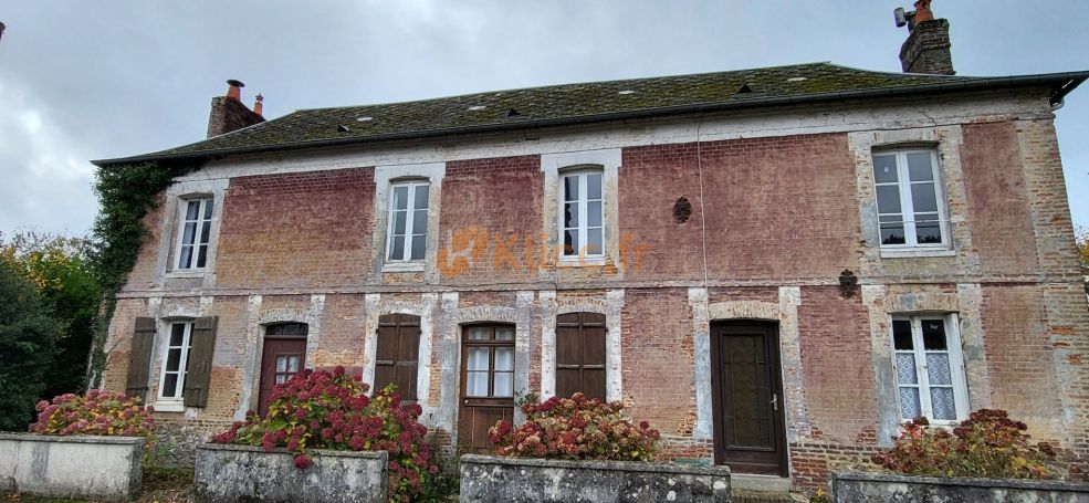 A vendre MAISON DE VILLAGE 7 pieces 160 M² ECALLES ALIX