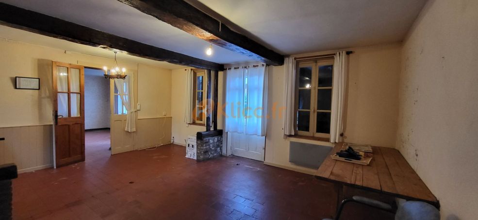 A vendre MAISON DE VILLAGE 7 pieces 160 M² ECALLES ALIX