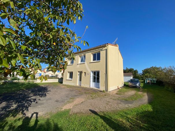 A vendre MAISON  5 PIECES 116 M2  AVRILLE