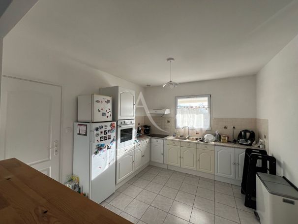 A vendre MAISON  4 PIECES 93 M2  ANGLES