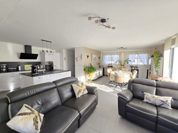 A vendre MAISON  4 PIECES 106 M2 BORD DE MER SAINT JEAN DE MONTS