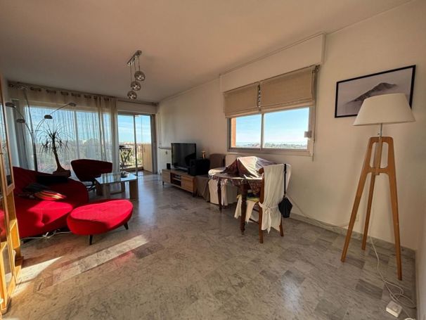 A louer APPARTEMENT T5 100 M2 TERRASSE VUE MER CAGNES SUR MER