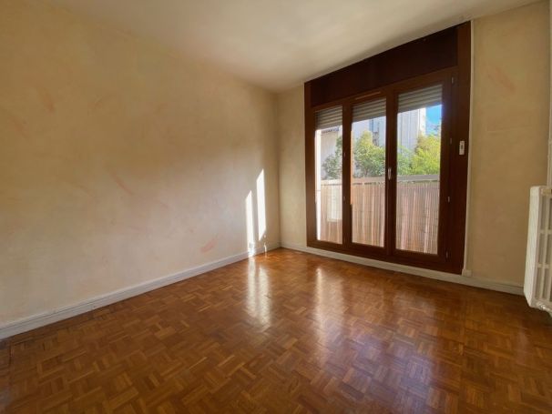 A louer APPARTEMENT T3 54 M2 TERRASSE  MARSEILLE 13EME